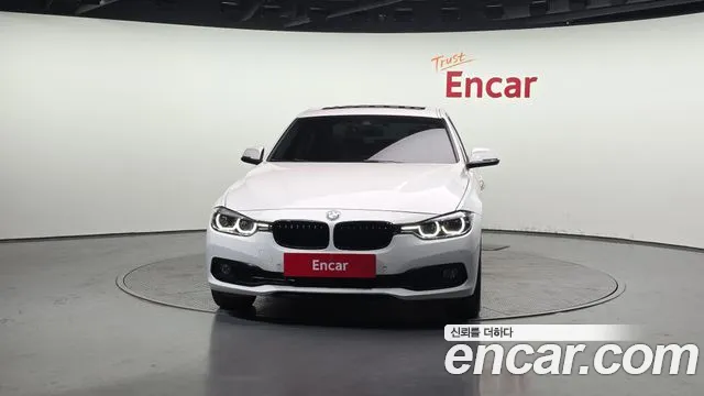 BMW 3 серии 2018 thumb 4