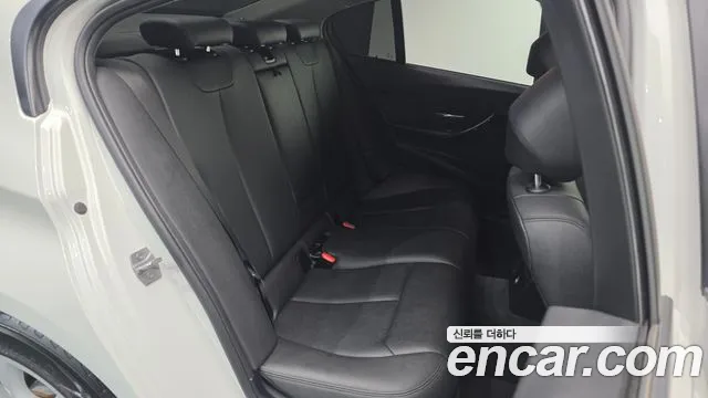 BMW 3 серии 2018 thumb 7
