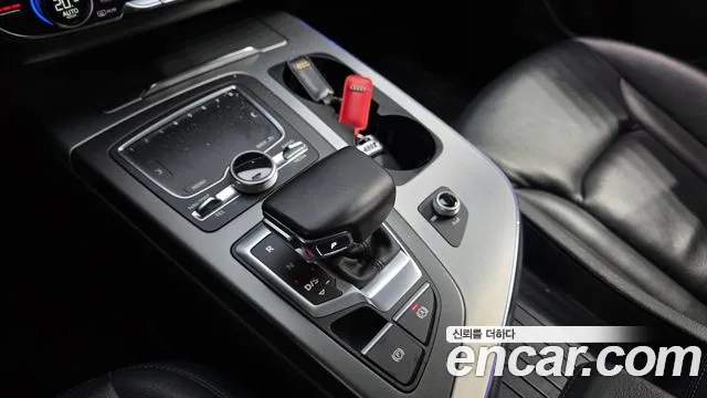 Audi Q7 2019 thumb 6