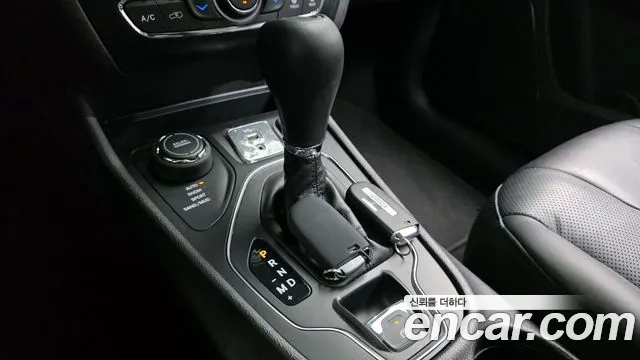 Jeep Cherokee 2019 thumb 5