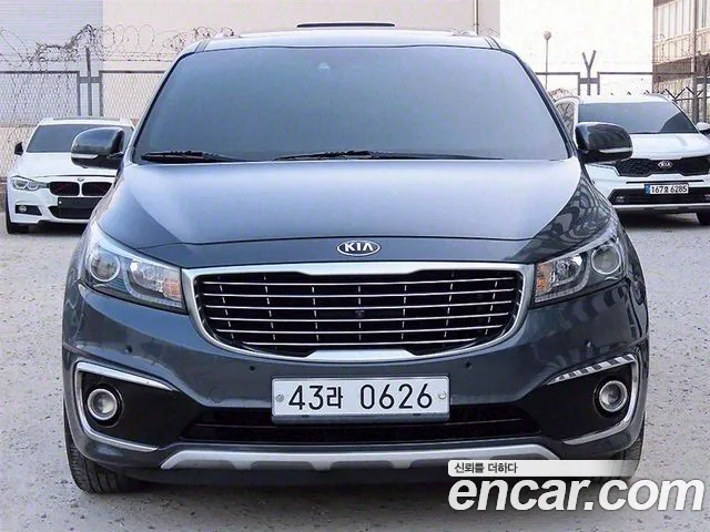 Kia Carnival 2016 thumb 8
