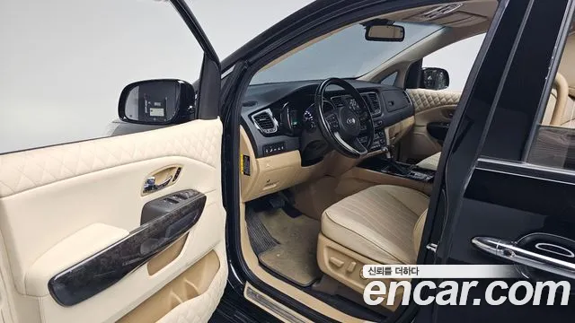 Kia Carnival 2020 thumb 3