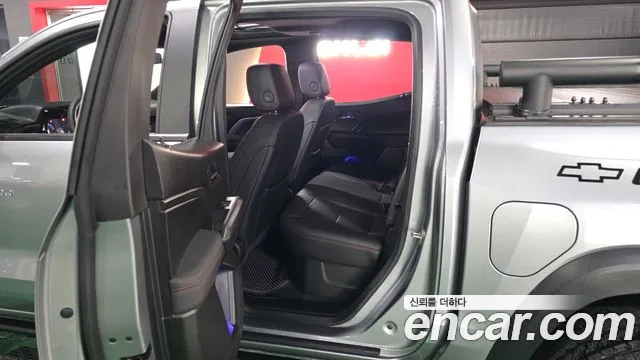 Chevrolet Colorado 2024 thumb 3