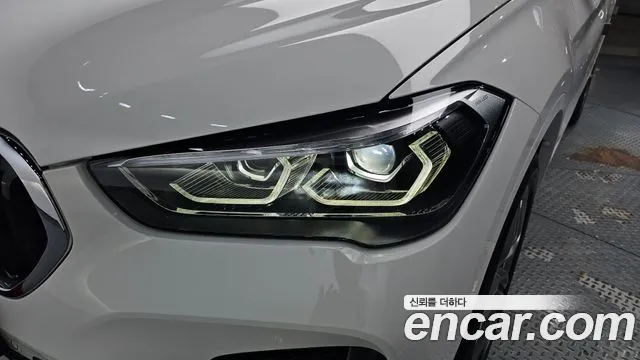 BMW X1 2022 thumb 11