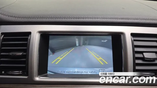 Jaguar XF 2013 thumb 7