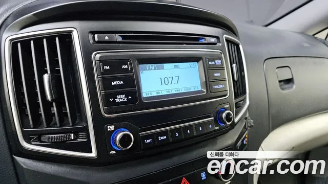 Hyundai Staria 2018 thumb 3