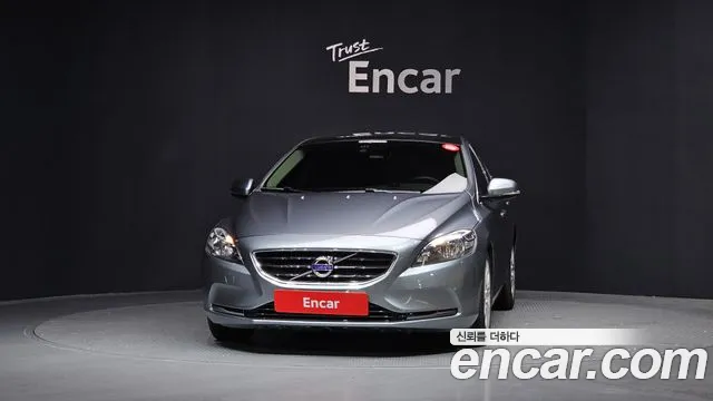 Volvo V40 2014 thumb 5