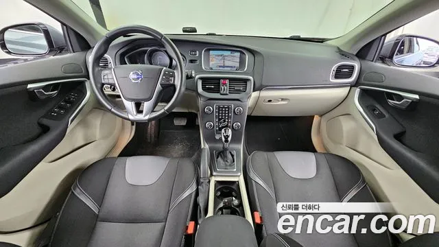 Volvo V40 2014 thumb 6