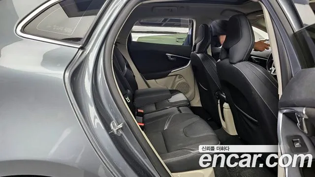 Volvo V40 2014 thumb 7