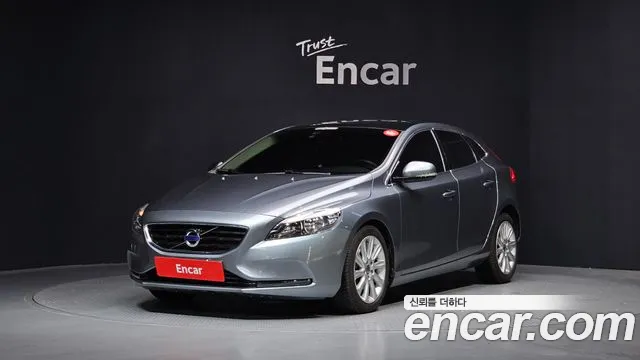 Volvo V40 2014 thumb 8