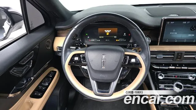 Lincoln Corsair 2022 thumb 10