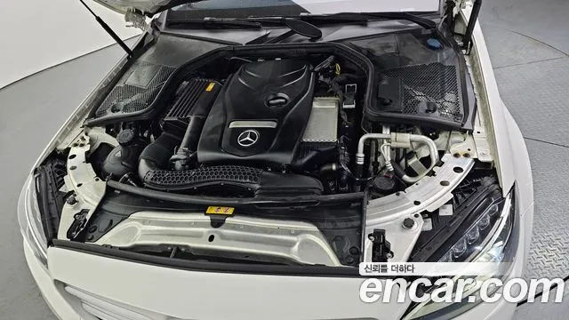 Mercedes-Benz C-Class 2017 thumb 11