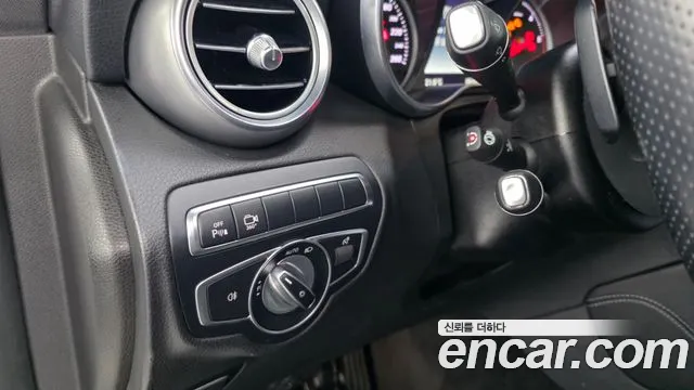Mercedes-Benz GLC 2017 thumb 3