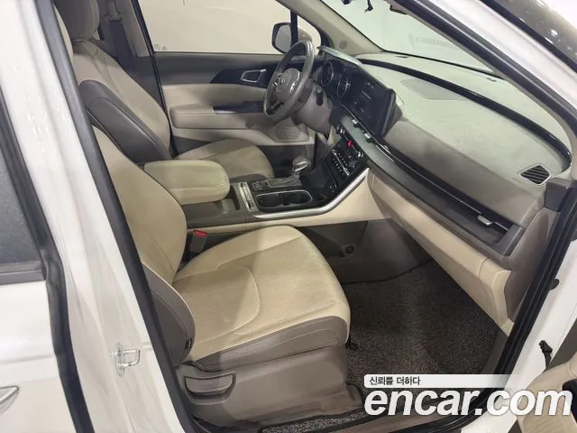 Kia Carnival 2021 thumb 11