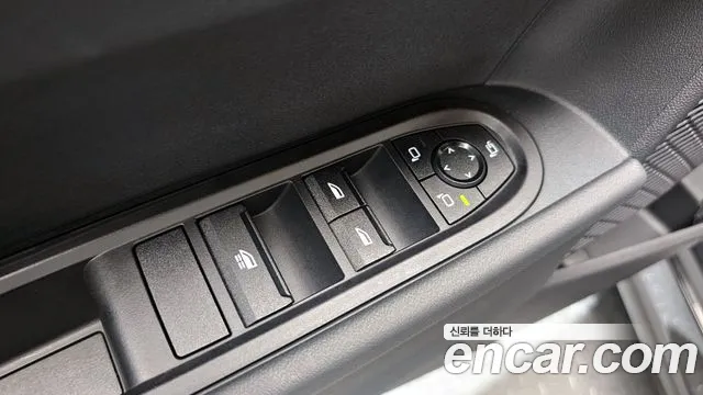 Mini Cooper Convertible 2026 thumb 8