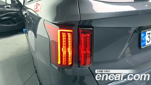 Kia Sorento 2023 thumb 3