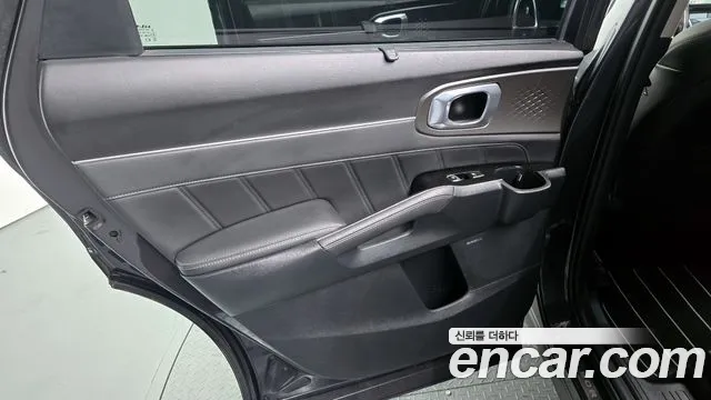 Kia Sorento 2023 thumb 5