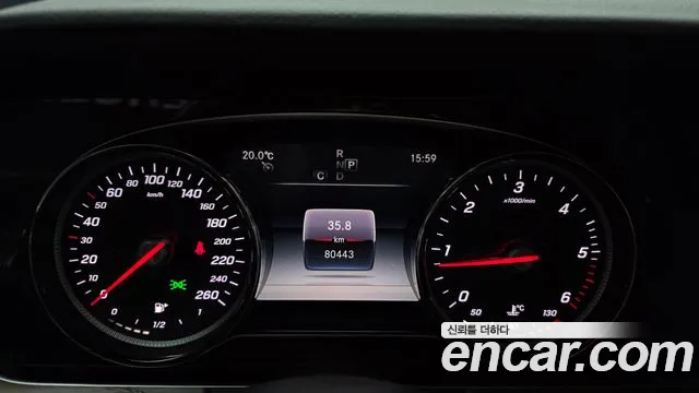 Mercedes-Benz E-Class 2019 thumb 6