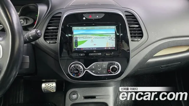 Renault QM3 2018 thumb 6