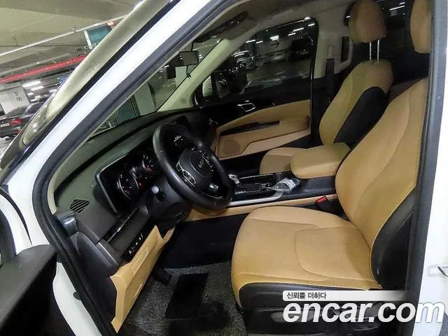 Kia Carnival 2023 thumb 11