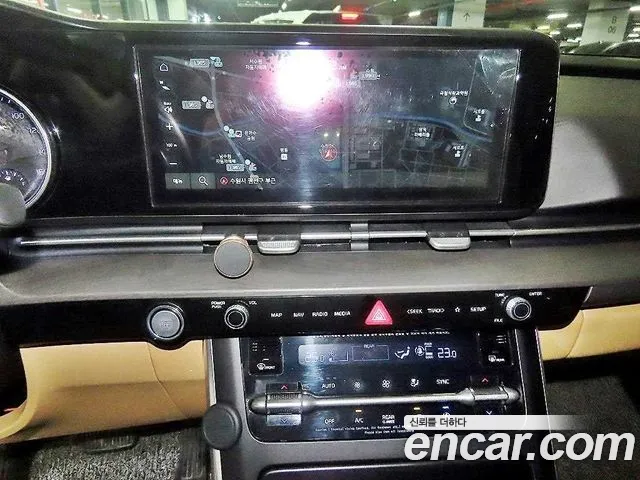 Kia Carnival 2023 thumb 10