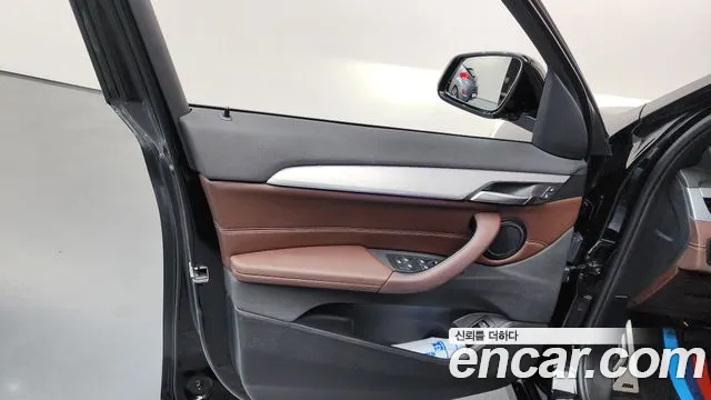 BMW X1 2022 thumb 8