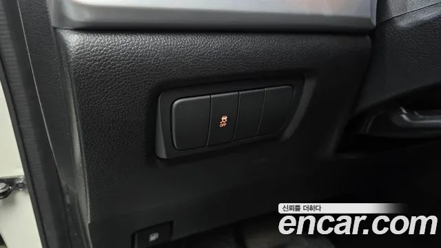 KGM Korando 2015 thumb 3