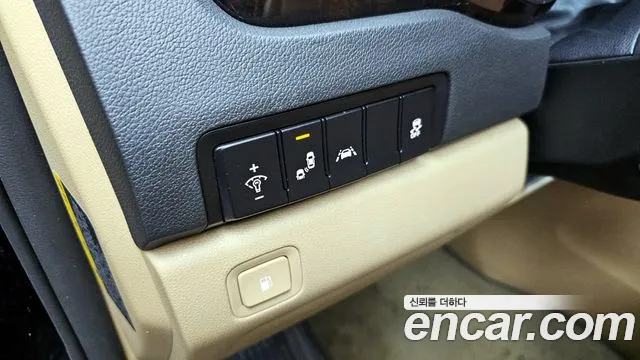 Kia Carnival 2018 thumb 5