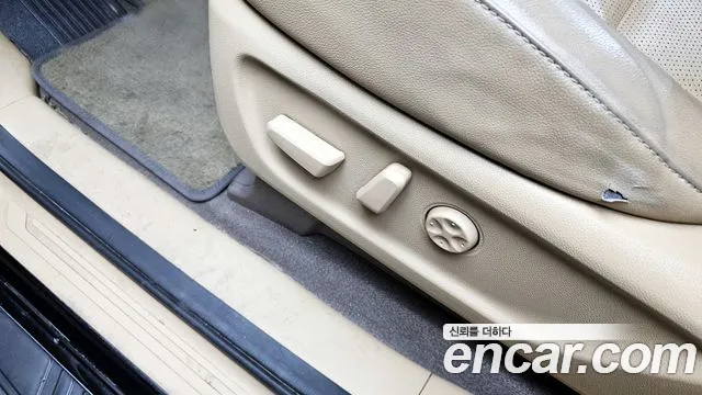 Kia Carnival 2018 thumb 11