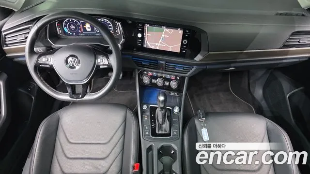 Volkswagen Jetta 2021 thumb 2