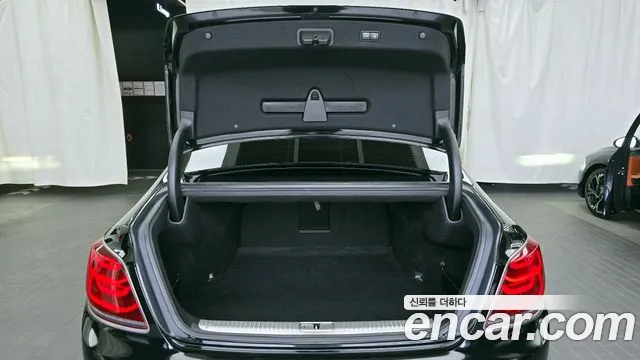 Kia K9 2018 thumb 8