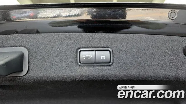 Kia K9 2018 thumb 2
