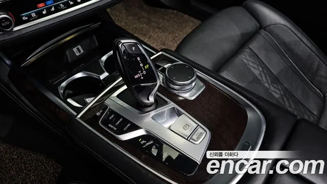 BMW 7 серии 2016 thumb 6