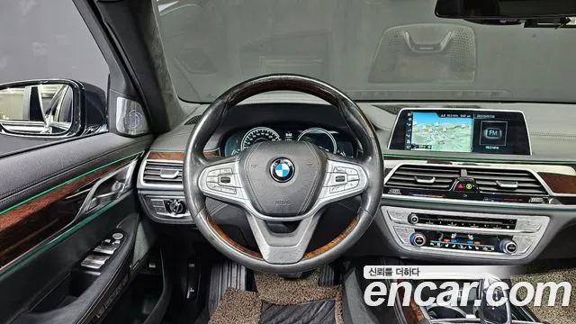 BMW 7 серии 2016 thumb 8