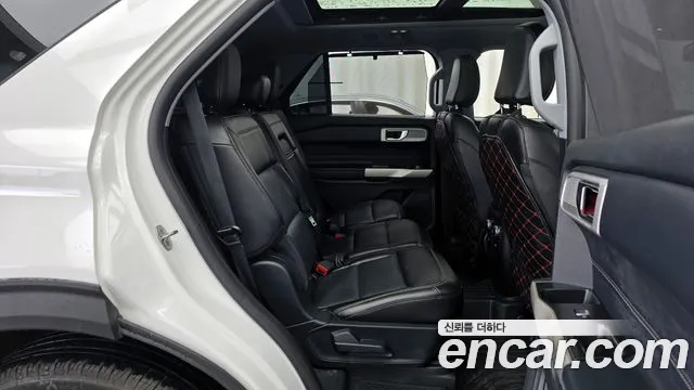 Ford Explorer 2021 thumb 10