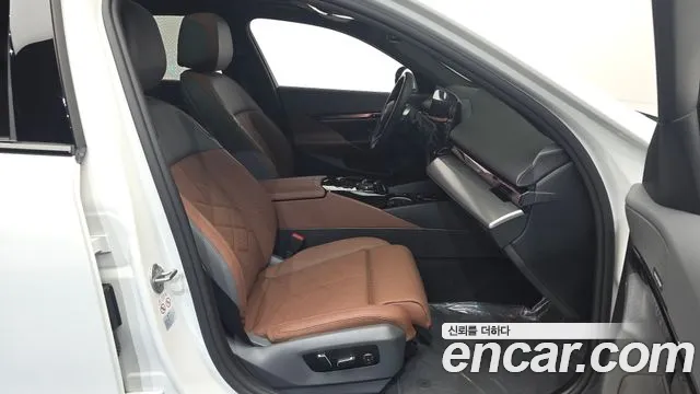 BMW 5 серии 2024 thumb 11
