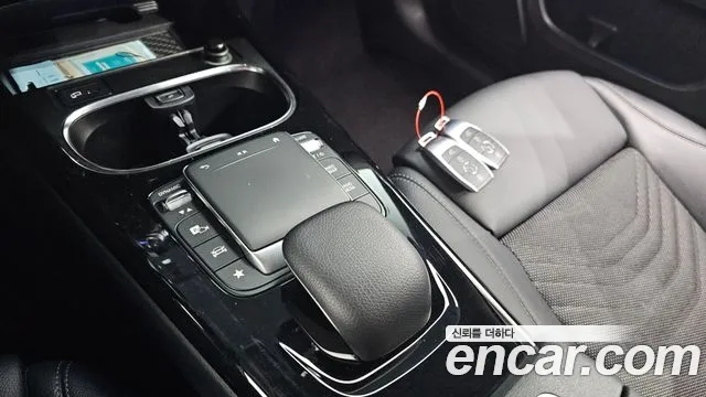 Mercedes-Benz A-Class 2020 thumb 10