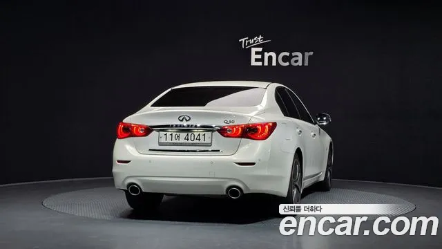 Infiniti Q50 2015 thumb 9