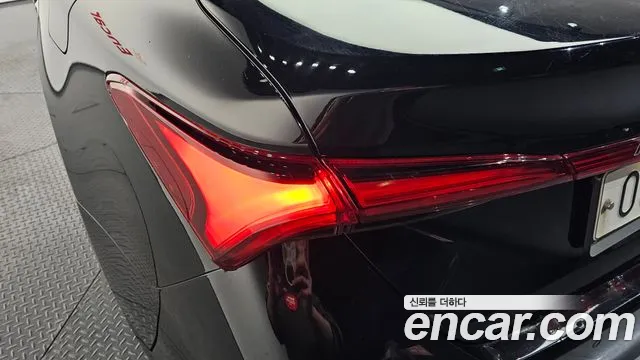 Toyota Avalon 2018 thumb 10