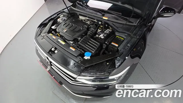 Volkswagen Passat GT 2022 thumb 11