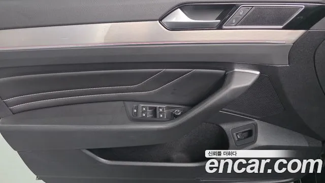 Volkswagen Passat GT 2022 thumb 12