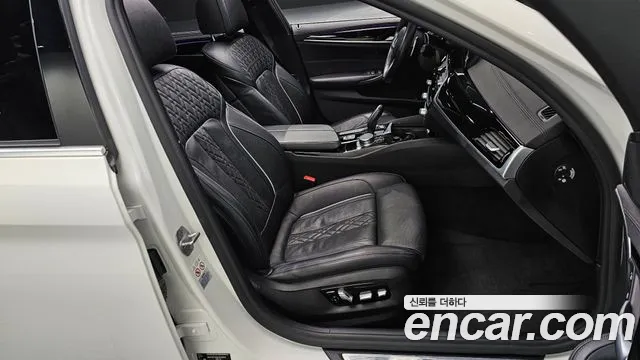 BMW 5 серии 2019 thumb 8