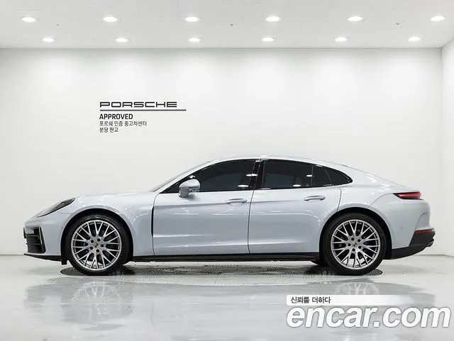 Porsche Panamera 2025 thumb 3