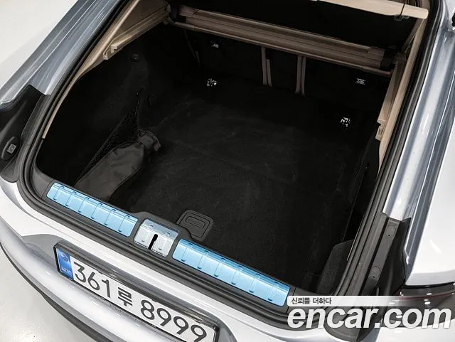 Porsche Panamera 2025 thumb 5