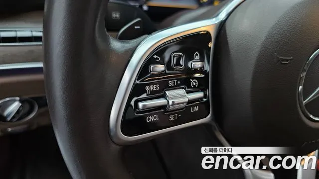 Mercedes-Benz E-Class 2019 thumb 2