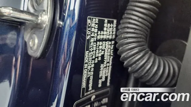 Porsche Panamera 2018 thumb 2