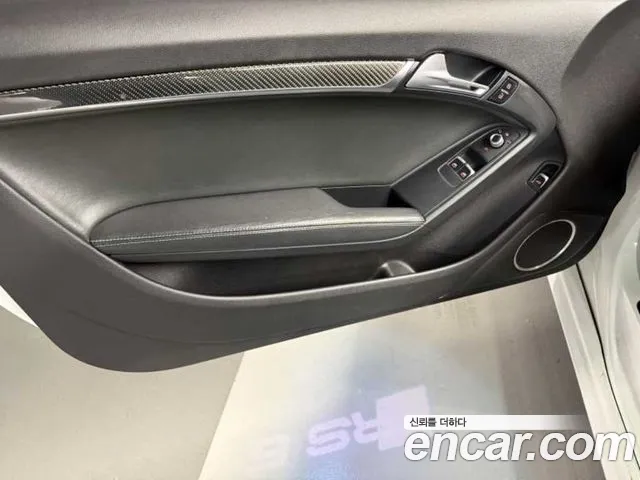 Audi RS5 2013 thumb 8