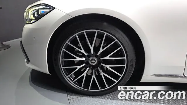 Mercedes-Benz S-Class 2022 thumb 7