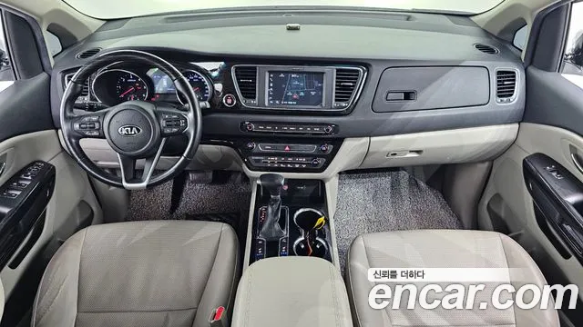 Kia Carnival 2019 thumb 5