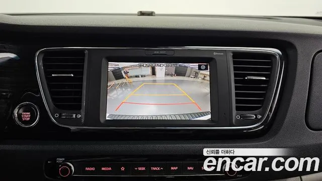 Kia Carnival 2019 thumb 4
